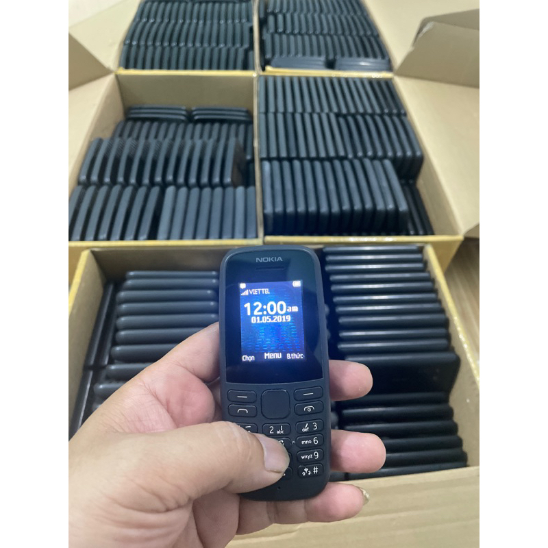 Nokia 105 2019 1sim zin hãng 100%, loa to sóng khỏe, hàng trưng bày nên vỏ hơi trầy chút nhé khách