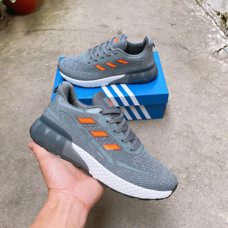 GIẦY THỂ THAO CHẠY BỘ NAM NỮ SIÊU NHẸ , THIẾT KẾ ĐƠN GIẢN THOÁNG KHÍ CÓ SẴN