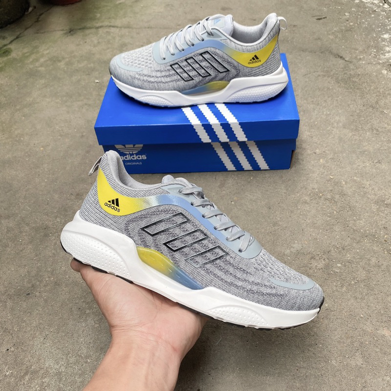 GIẦY THỂ THAO CHẠY BỘ NAM NỮ SIÊU NHẸ , THIẾT KẾ ĐƠN GIẢN THOÁNG KHÍ CÓ SẴN