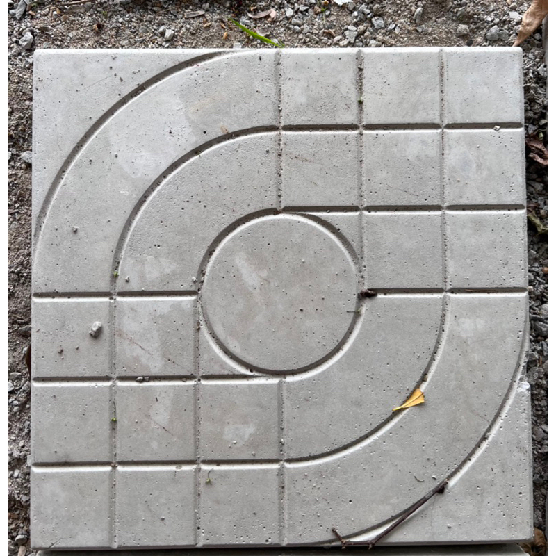 Khuôn đúc gạch lát sân vườn nhựa PP kích thước 40x40x3;5 cm