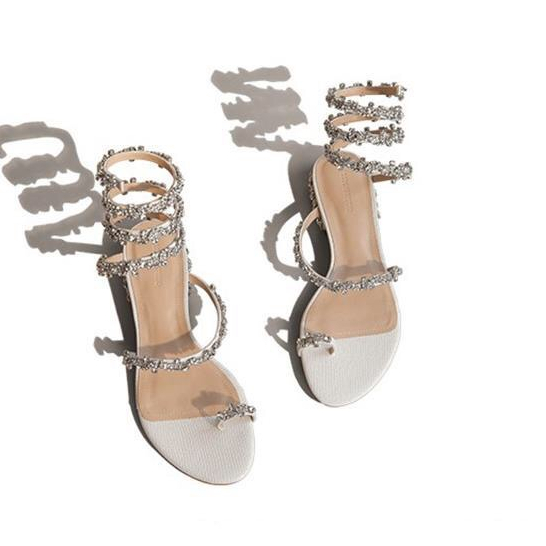 S001 Dép xỏ ngón đan dây cao 3cm dây đai và 1 bên đế được đính đá dính keo thủ công tỉ mỉ tôn lên bàn chân trắng