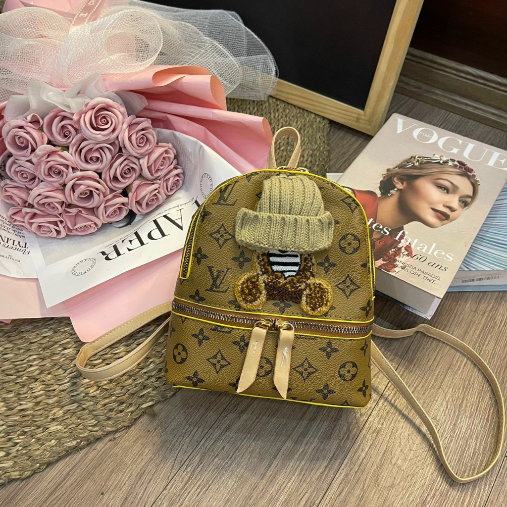 Balo lv mini hình gấu đội mũ mẫu mới hot 2023