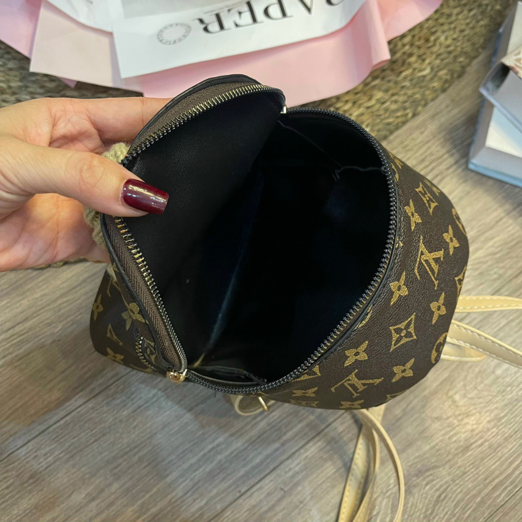 Balo lv mini hình gấu đội mũ mẫu mới hot 2023