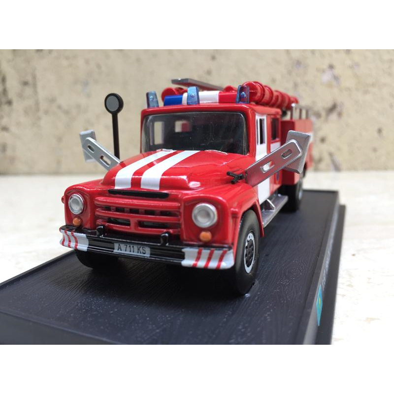Mô hình xe CỨU HỎA ZIL 130 Nga - 1:57
