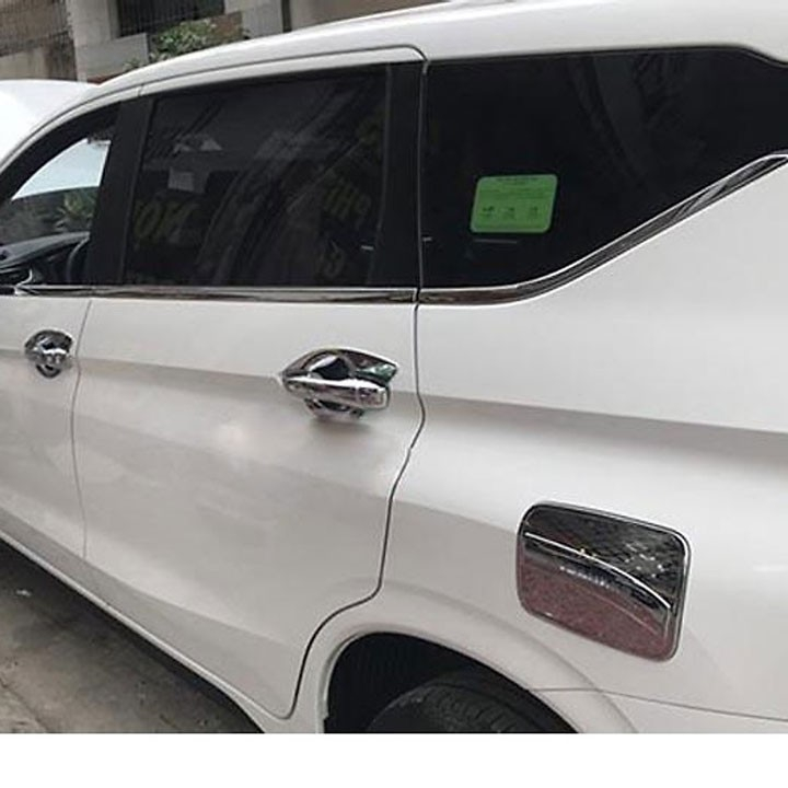 Nẹp viền chân ,cong kính xe Mitsubishi Xpander 2018 - 2021, 2022, 2023 inox cao cấp