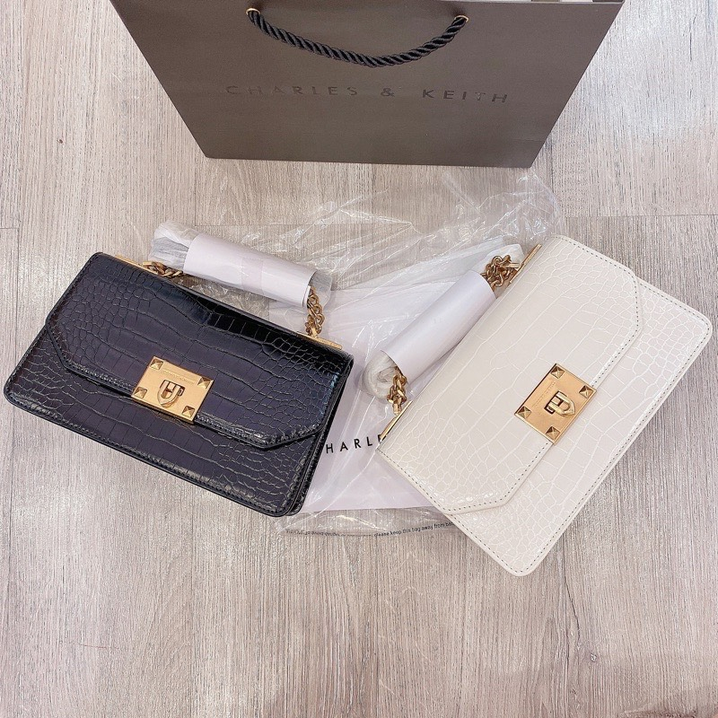 Túi CK khóa vuông 4 đinh da vân rắn size 23 hàng loại 1 nobox