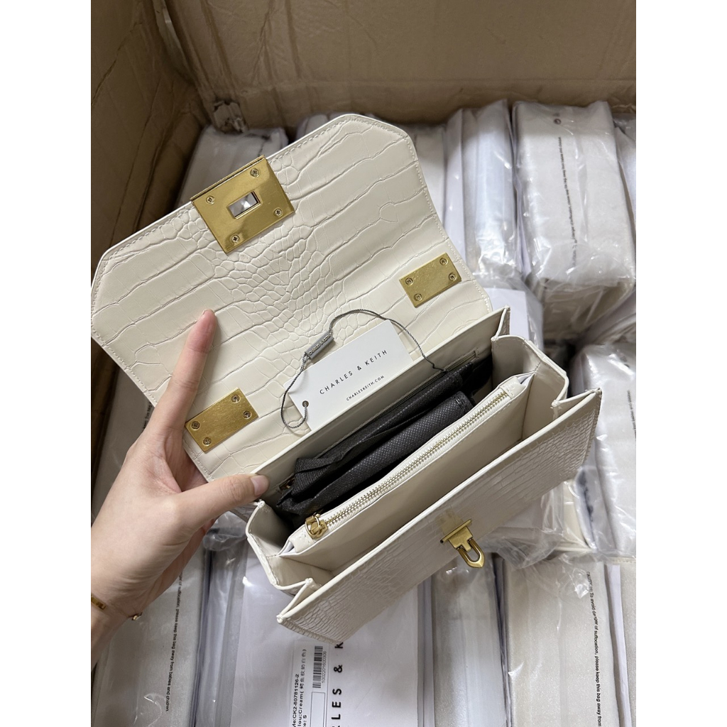 Túi CK khóa vuông 4 đinh da vân rắn size 23 hàng loại 1 nobox