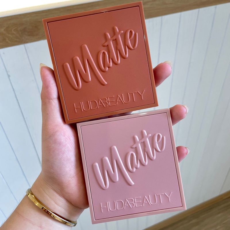 BẢNG MẮT HUDA BEAUTY MATTE OBSESSIONS, COOL; PHẤN MẮT HUDA BEAUTY