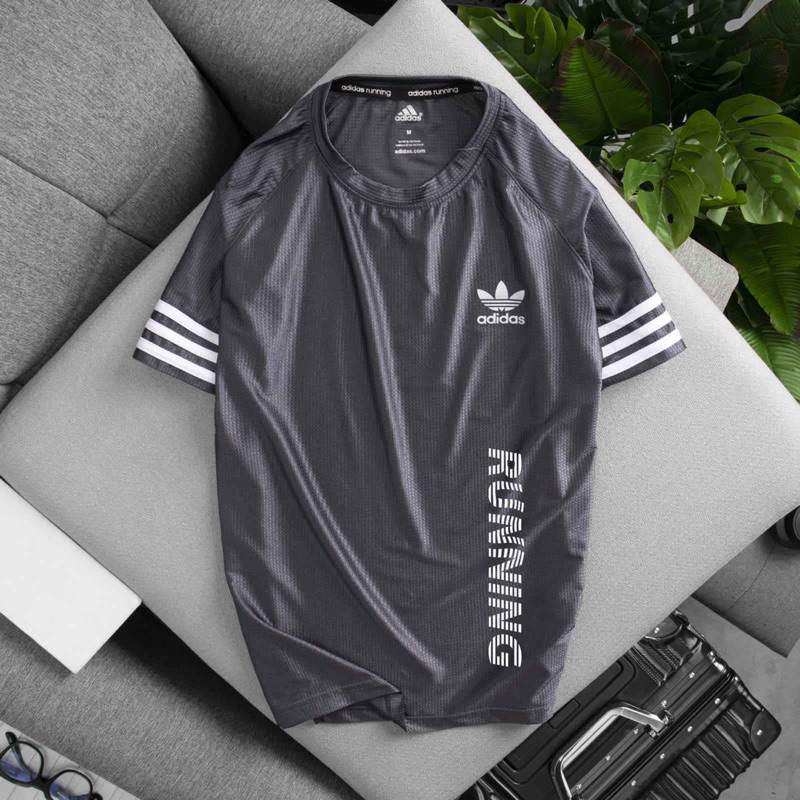 Áo thun thể thao nam chất vải nhẹ mát