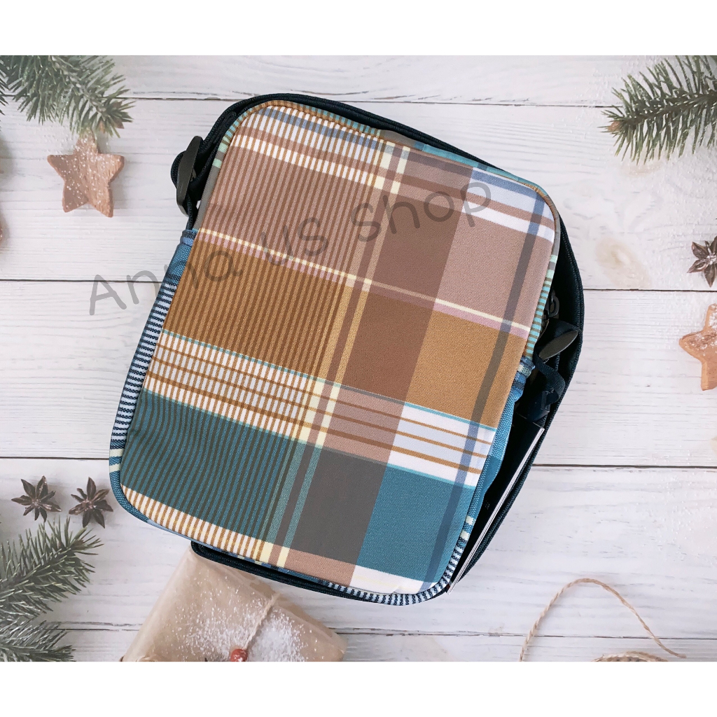 Túi đeo chéo Tommy Hilfiger MADRAS REPORTER BAG màu Madras Print AM09146