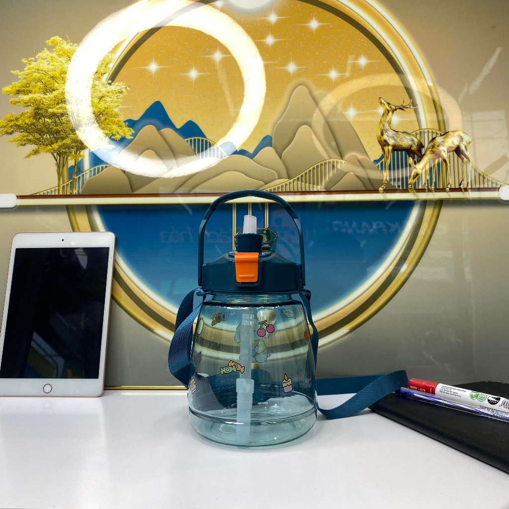 Bình nước trẻ em dung tích lớn 1300ml có ống hút, Bình uống nước cho bé kute kèm tikker 3D, 7 Ngày Đổi Trả! | BigBuy360 - bigbuy360.vn