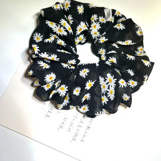 Scrunchie dây cột tóc buộc tóc handmade Black Daisy - by OSX Handmade