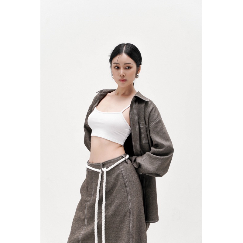 - SET ÁO SƠ MI OVERSIZED VÀ CHÂN VÁY MIDI XẺ SAU