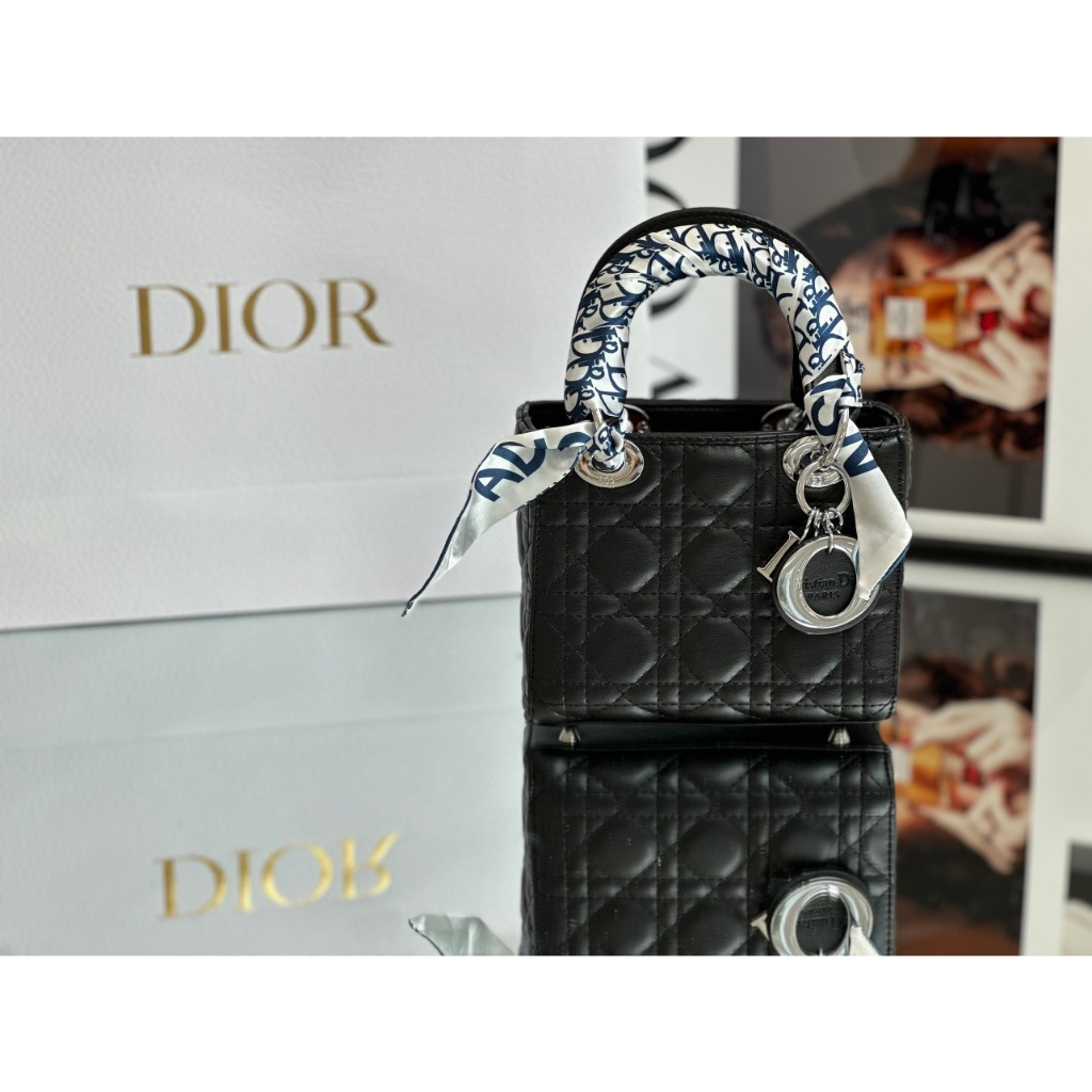 TÚI CD LADY SZ17 DA MỊN TAG BẠC