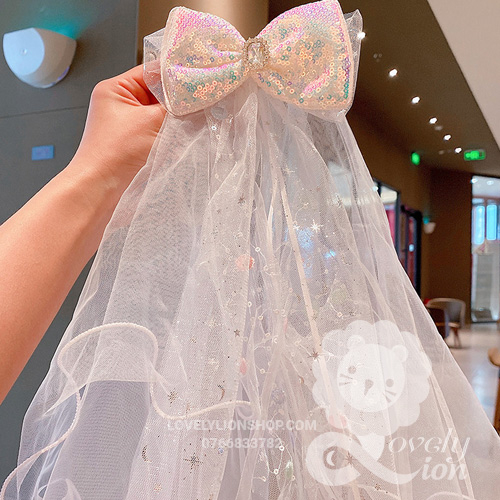 Lúp cô dâu cho bé gái