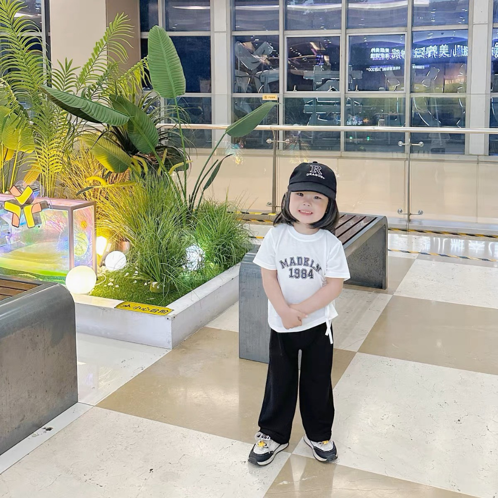 Set Áo Rút Dây In Chữ + Quần Dài Thun Gân Dành Cho Bé Gái