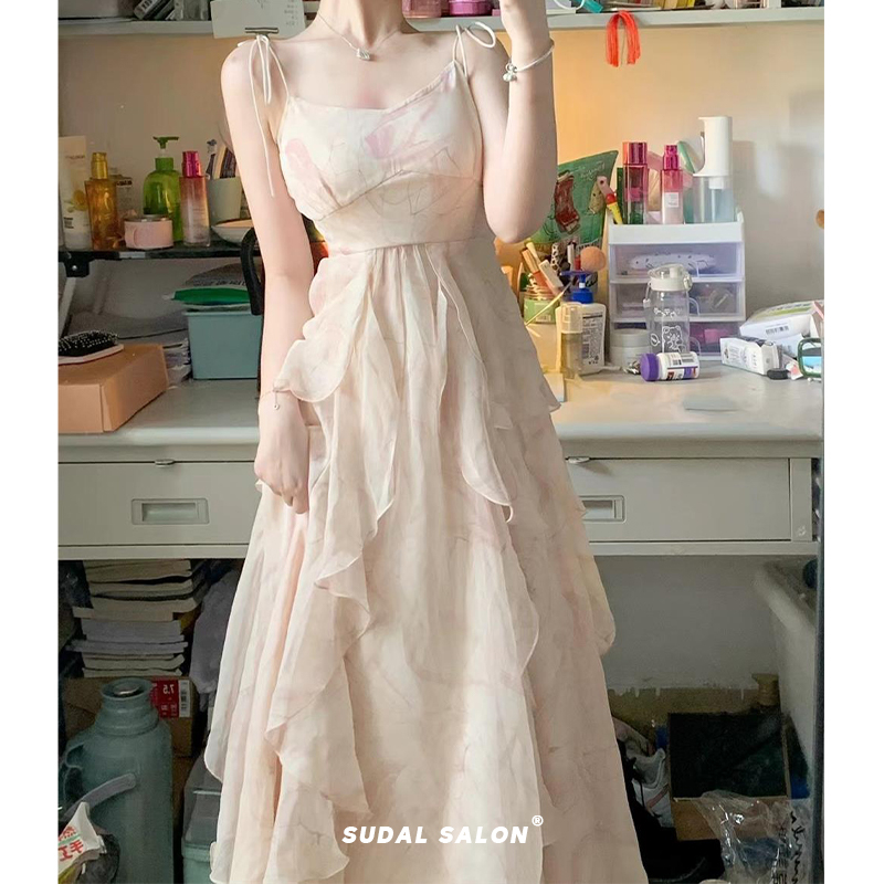 Váy hai dây đi biển đi chơi phong cách tỷ tỷ siêu Hot