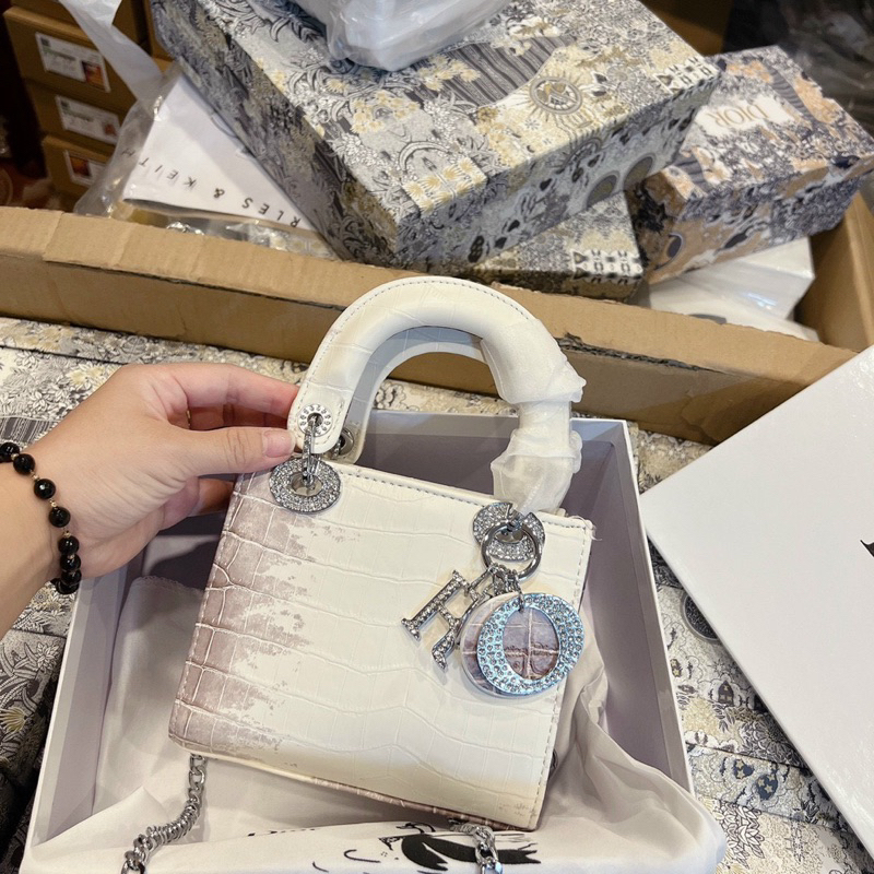 Túi Đior bạch tạng logo gắn đá fullbox