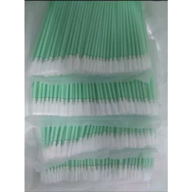 Tăm bông vệ sinh kính máy Laser