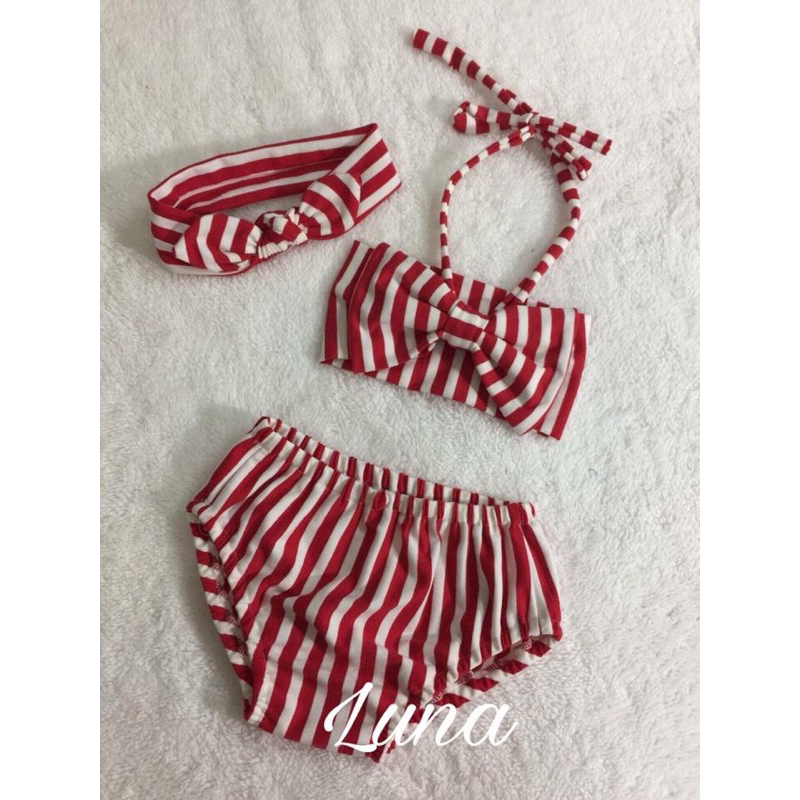 Bikini đi biển cho bé kèm turban