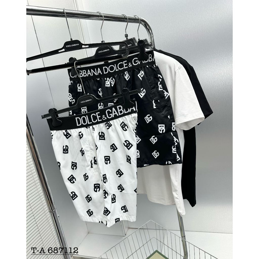 Bộ Quần Áo Nam Nữ DG In Chữ Trước Ngực Đơn giản kèm quần họa tiết DG Siêu Hot