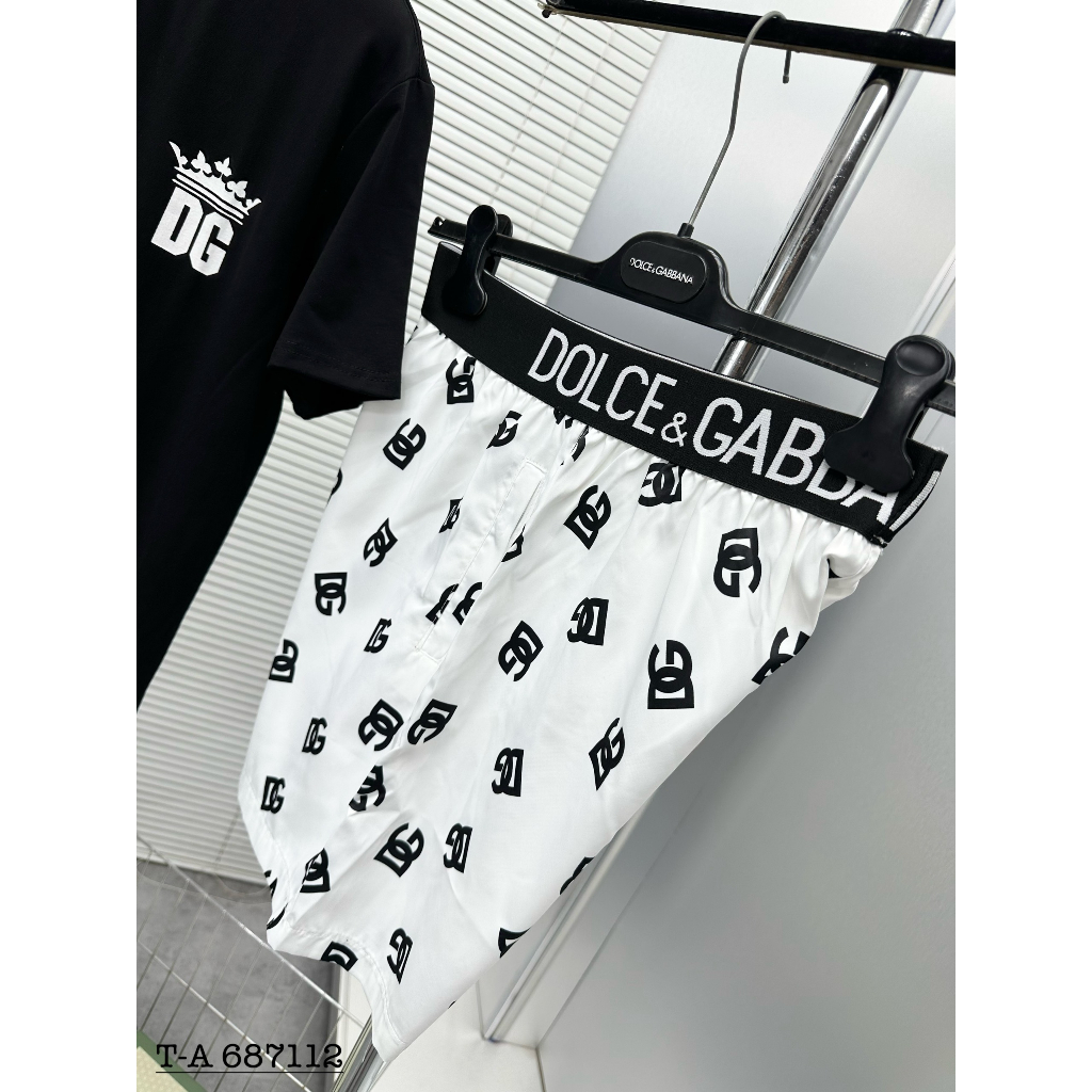Bộ Quần Áo Nam Nữ DG In Chữ Trước Ngực Đơn giản kèm quần họa tiết DG Siêu Hot