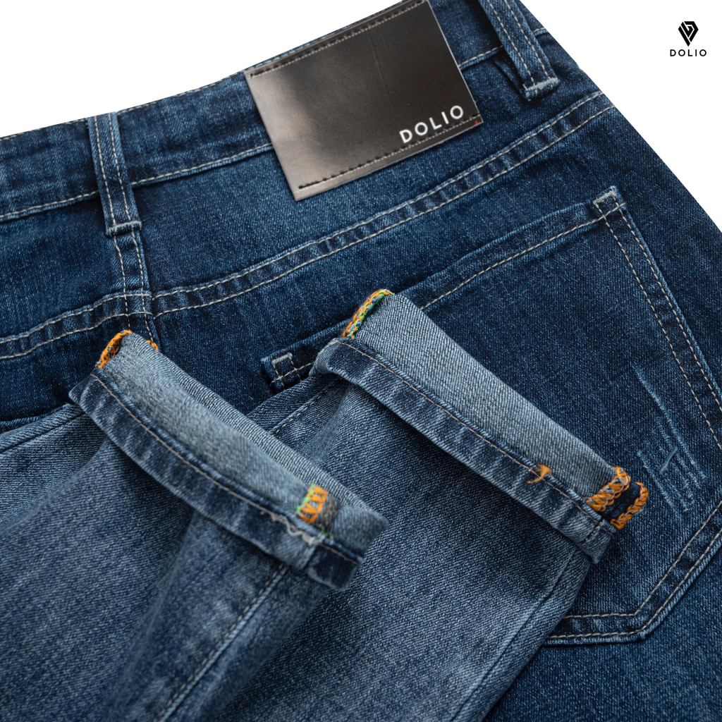 Quần Jeans Màu Xanh DOLIO Chất Cotton, Co Giãn Ít, Form Ôm Vừa