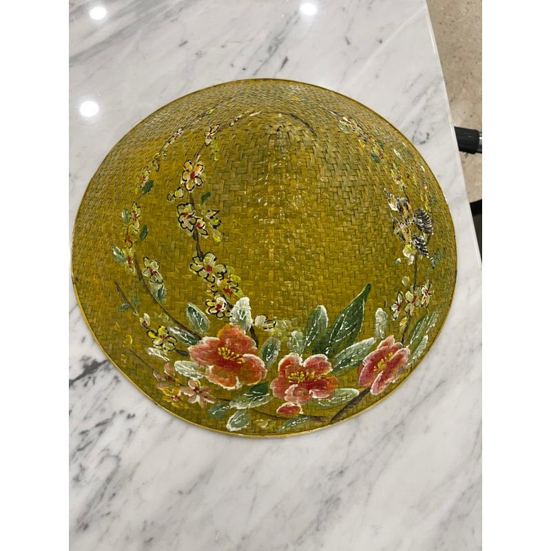 Nón cỏ bàng vẽ hoa sen