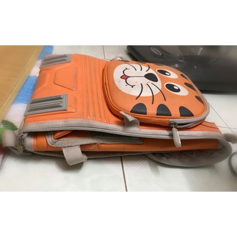 Balo Sakos siêu nhẹ chống gù chính hãng thanh lý