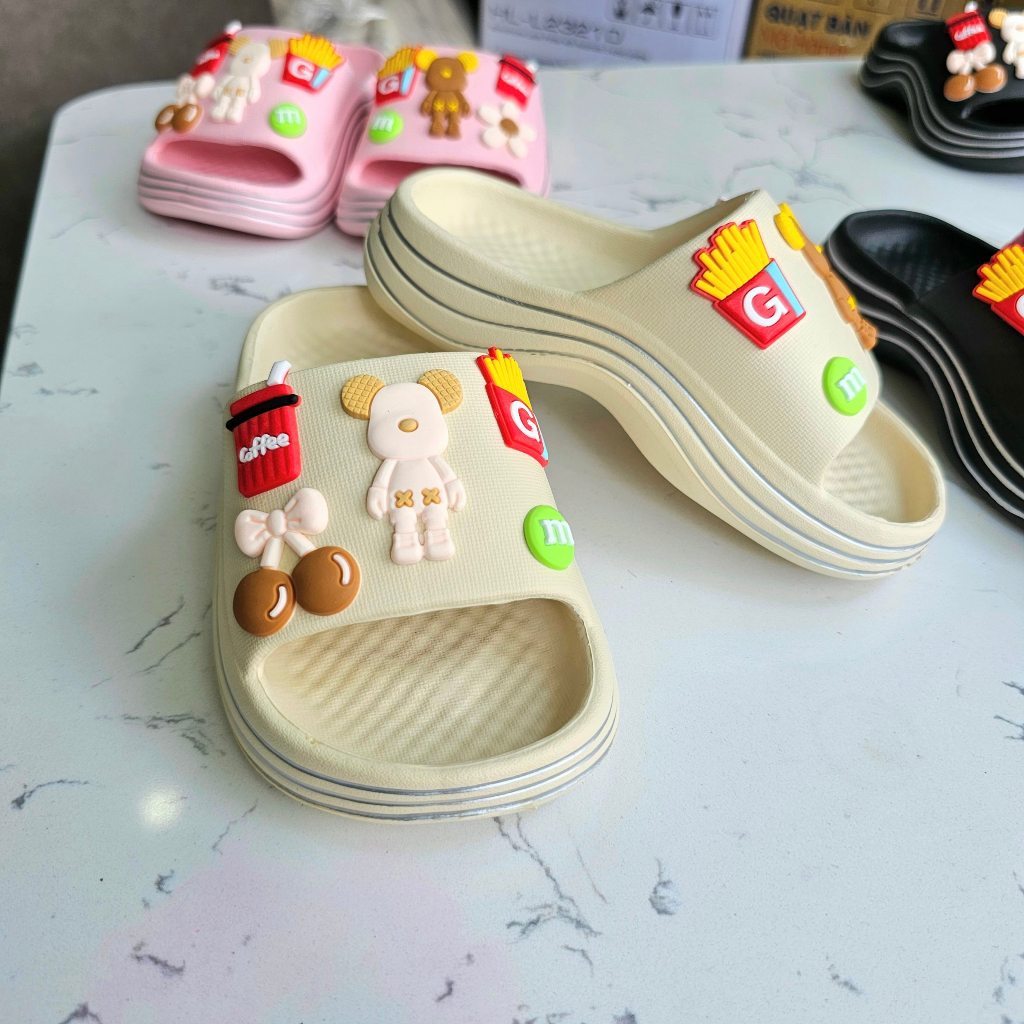 Dép Lê Quai Ngang Gợn Sóng Đính Sticker Dễ Thương Cho Bé Gái Chất Liệu Xốp Siêu Nhẹ
