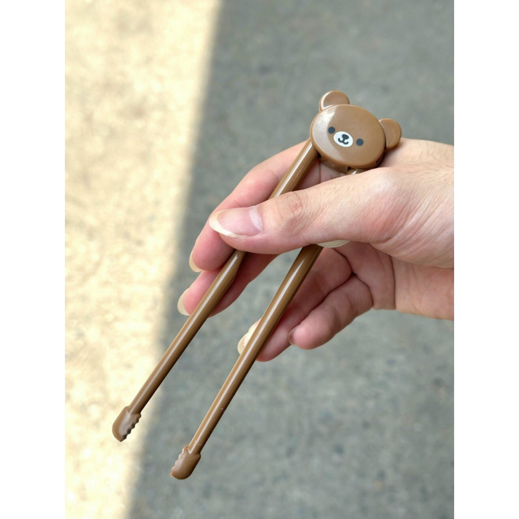 Đũa nhựa tập gắp cho bé hình gấu nhiều màu