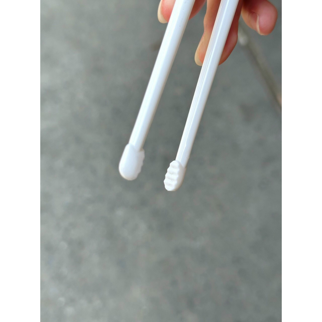 Đũa nhựa tập gắp cho bé hình gấu nhiều màu