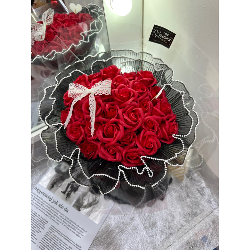 Bó hoa sáp 30 bông dáng tròn voan ngọc