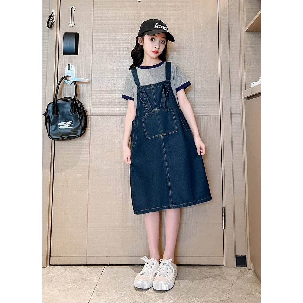 Set váy yếm jean kết hợp áo thun croptop cho bé gái (Hàng order)