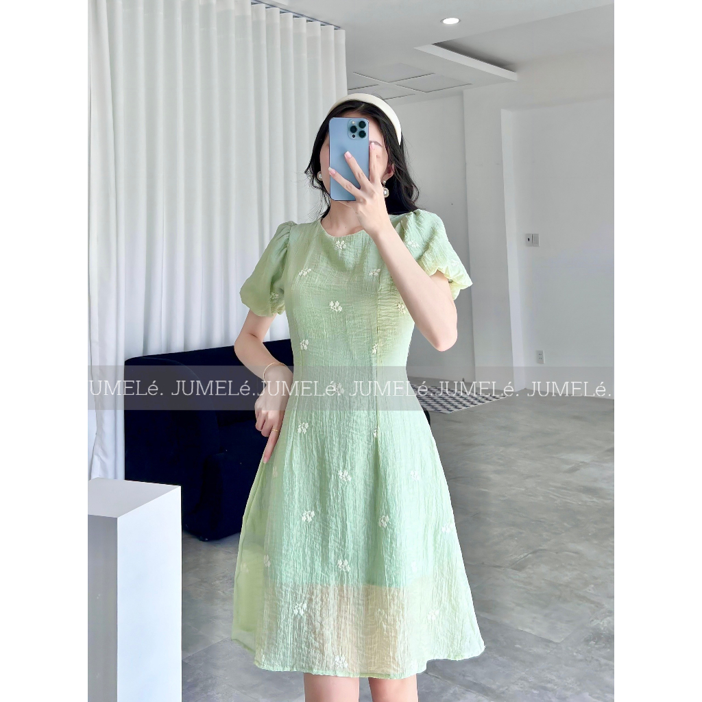 Đầm hoa nhí thiết kế cổ tròn