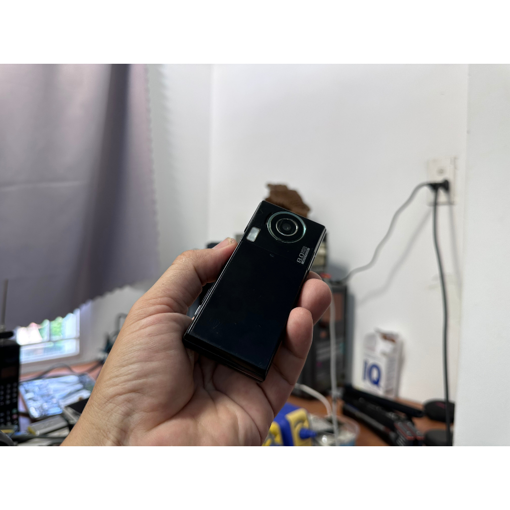 Điện thoại Sharp 7218u