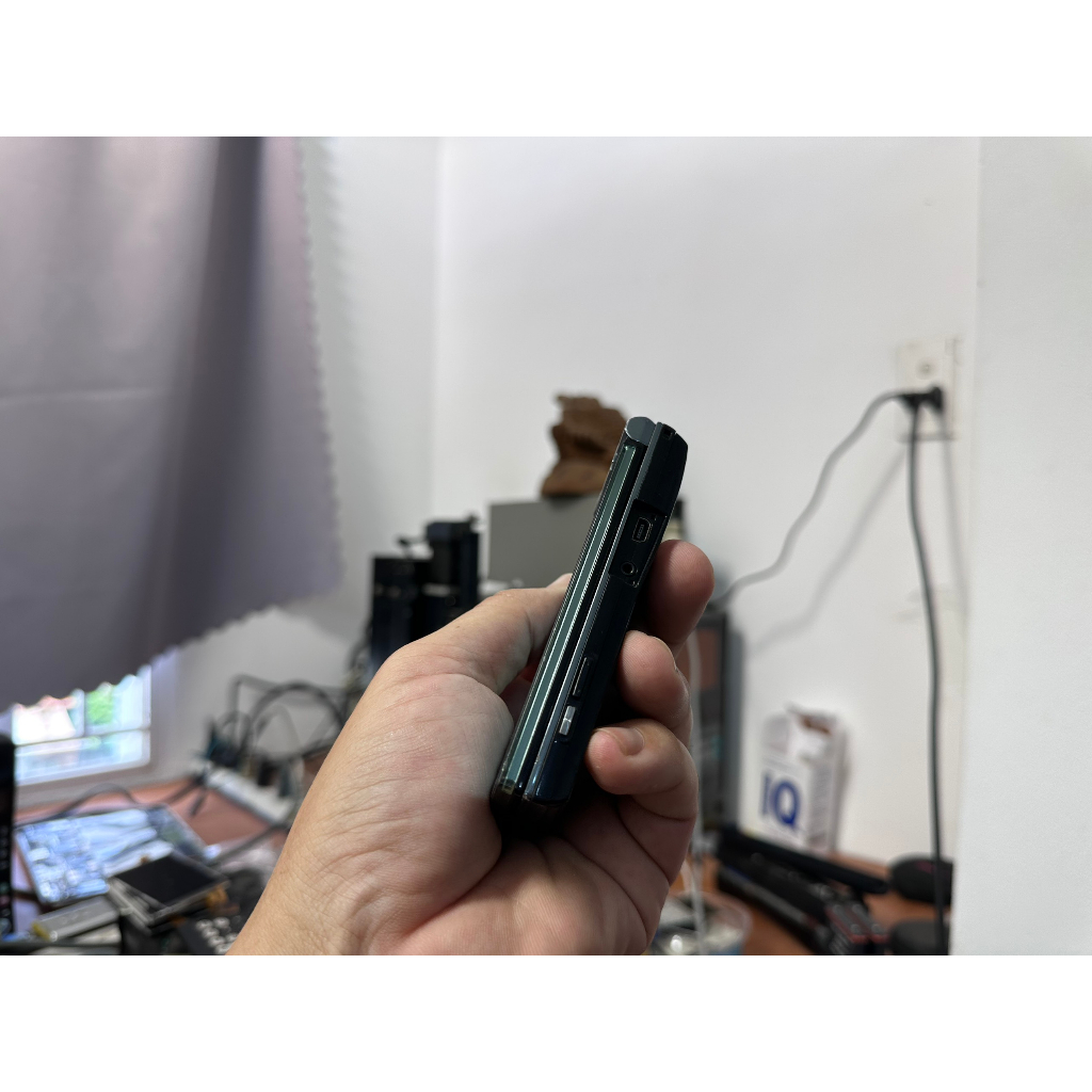 Điện thoại Sharp 7218u