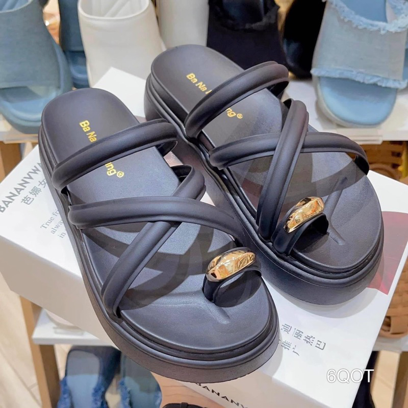 Dép Bánh Mì Dây Chéo Xỏ Khoá Vàng Cao Cấp Êm Đẹp