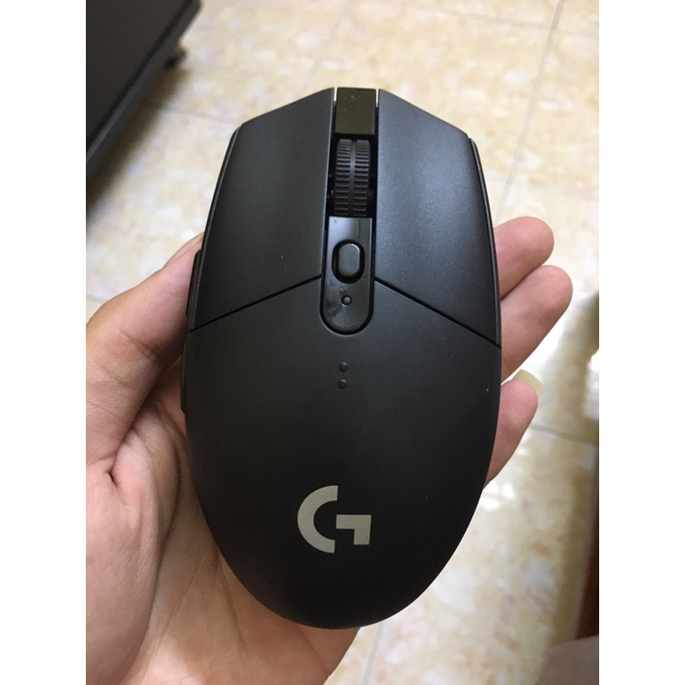 Chuột không dây Logitech G304 Lightspeed - Cảm biến Hero, 12k DPI, nhẹ, 6 nút lập trình