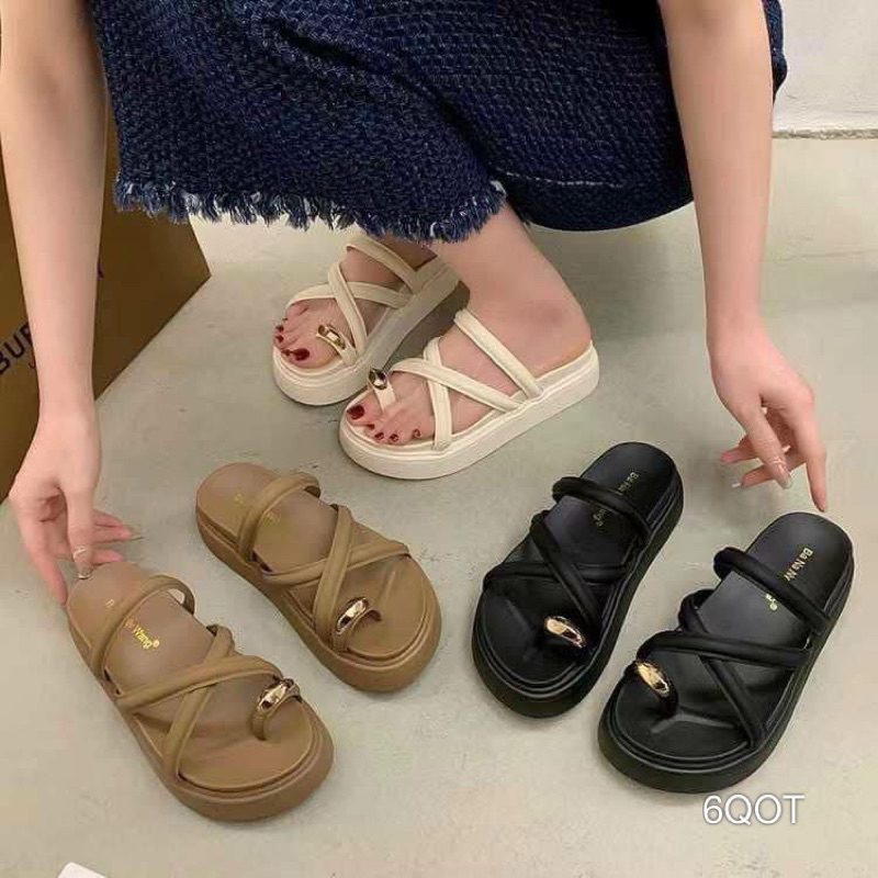 Dép Bánh Mì Dây Chéo Xỏ Khoá Vàng Cao Cấp Êm Đẹp