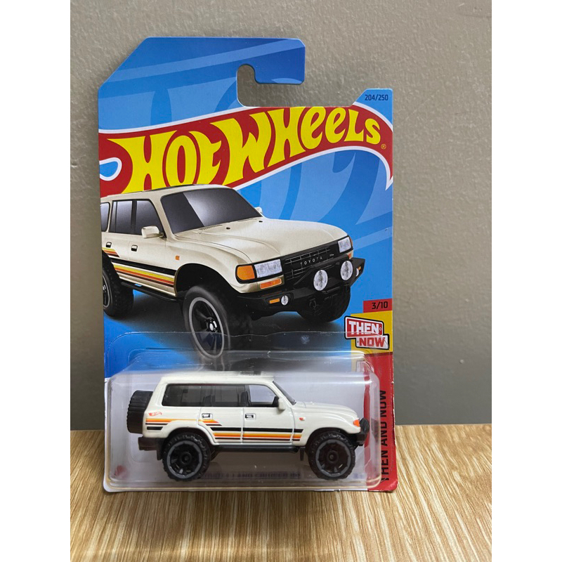 Xe mô hình đồ chơi cơ bản Hotwheels 1:64 - Toyota Land Cruiser 80