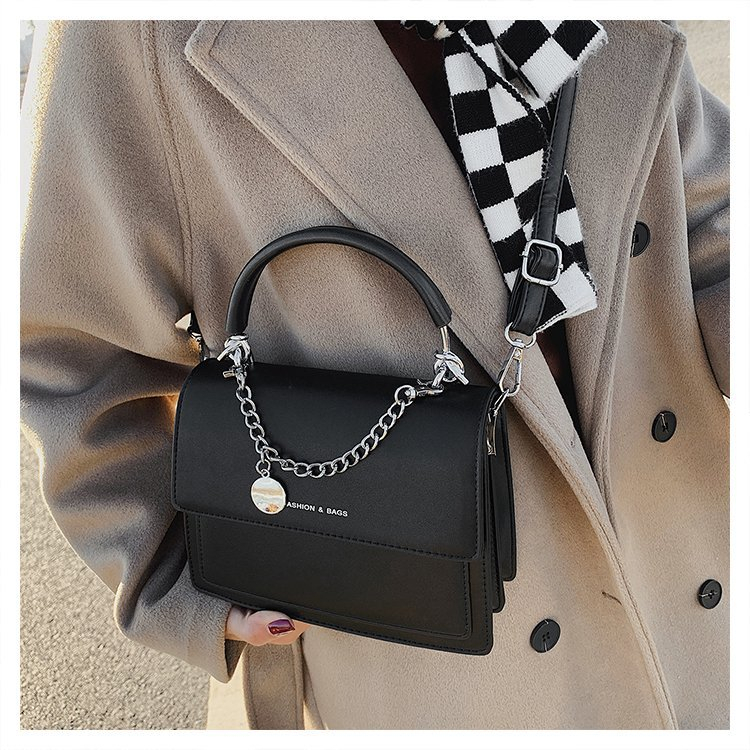 Túi Xách Nữ Giá Rẻ Đeo Chéo Nắp Gập Đẹp Phong Cách Trẻ Trung Dễ Thương