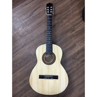 Đàn guitar gỗ thông giá rẻ nhất.