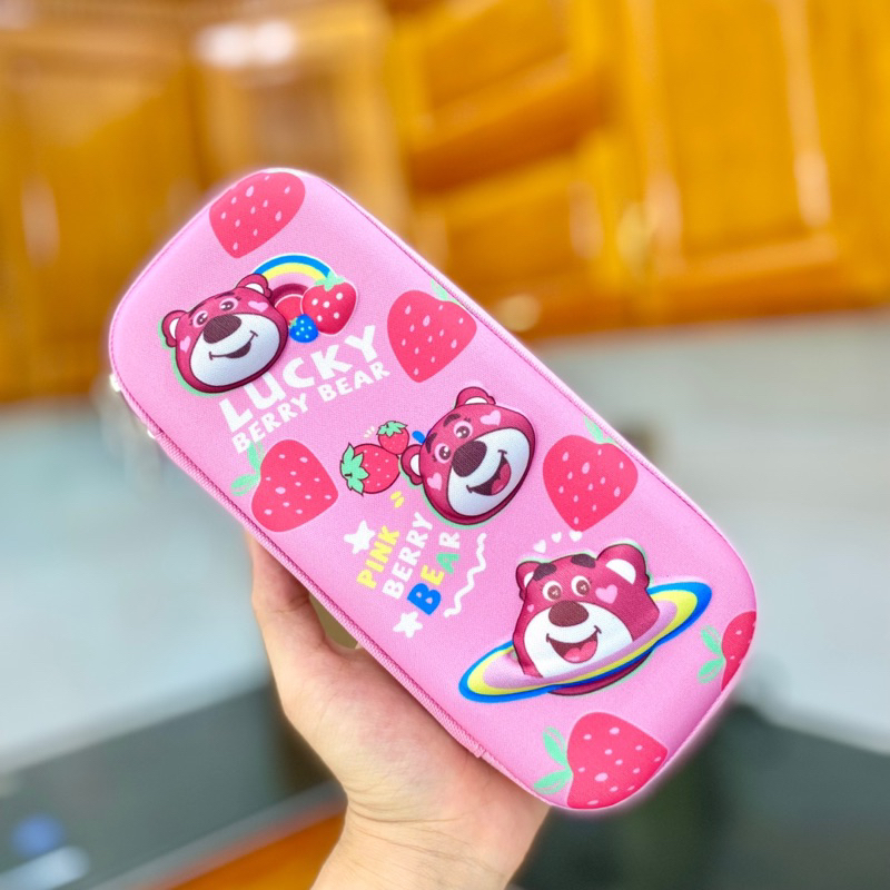 Hộp Bút 3D Dây Kéo Mẫu Gấu Dâu Lotso Bear, Phi Hành Gia, Khủng Long, Mèo Thỏ Cute Cho Bé