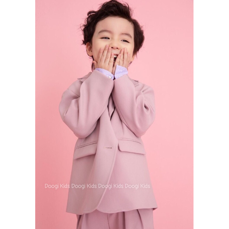 Bộ Vest Hồng Cho Bé Chất Vải Đẹp