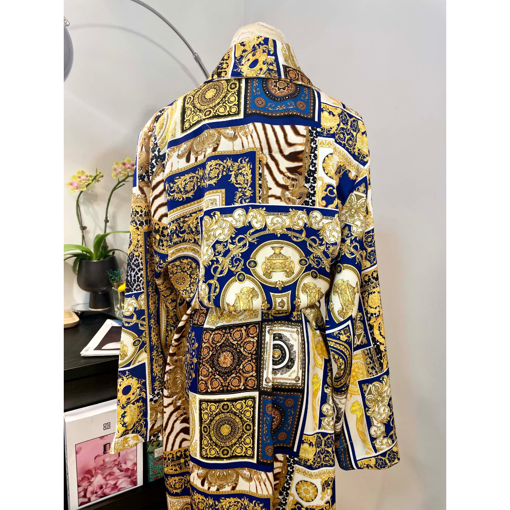 Áo choàng ngủ thời trang cao cấp thương hiệu Versace thiết kế hoạ tiết độc đáo, sang chảnh