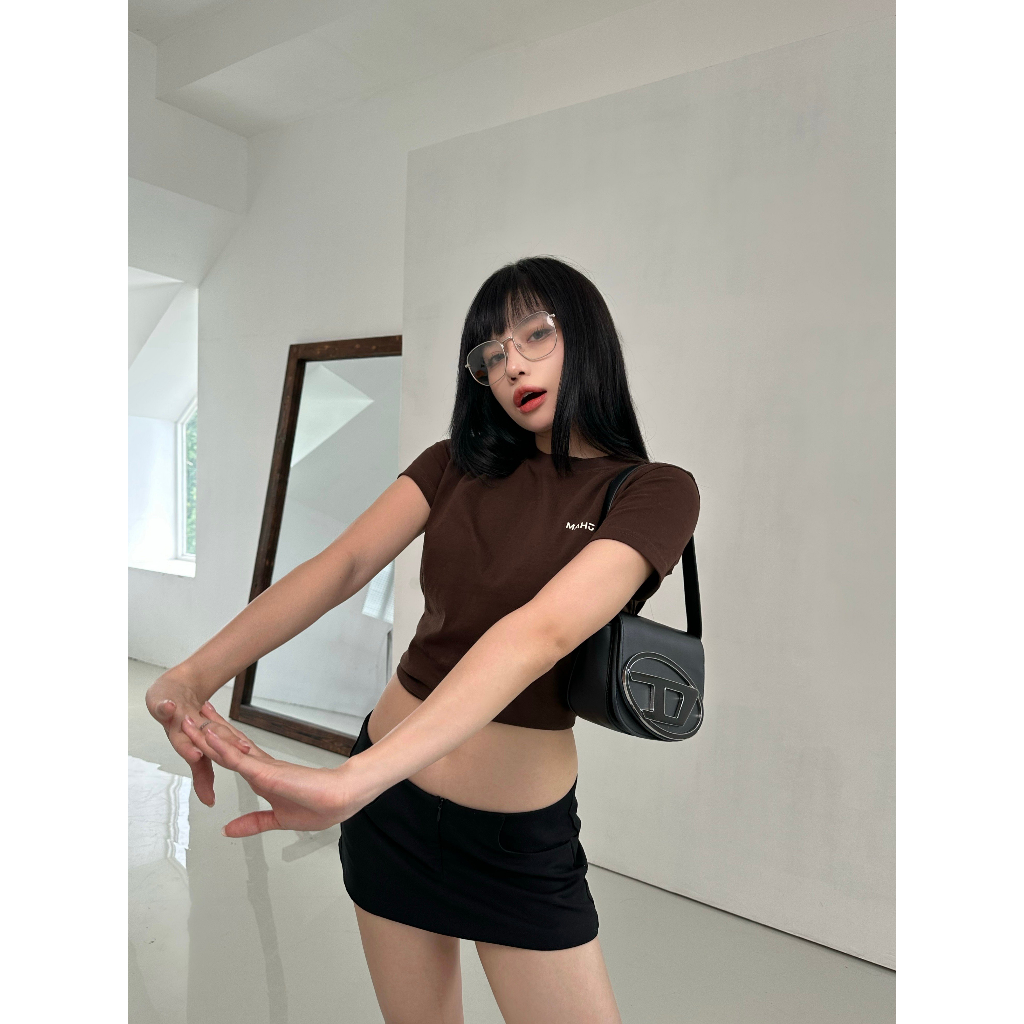 MAHU - ÁO THUN NỮ IN LOGO NGỰC TRÁI / SIGN BABY TEE