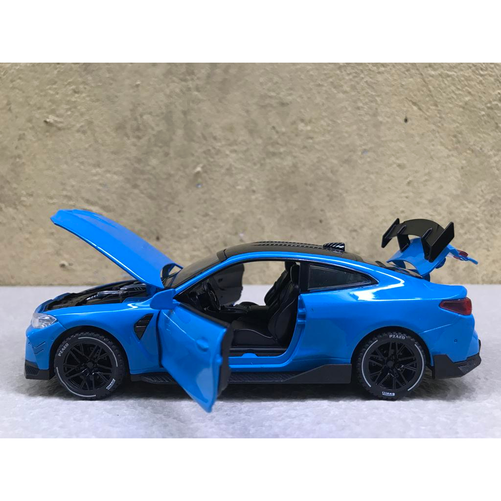 Mô hình xe ô tô BMW M4 Coupe 2022- 1:32