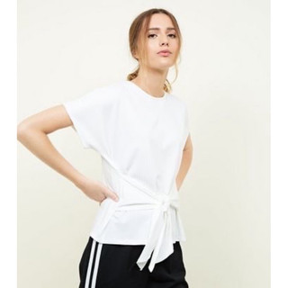 Áo thun trắng tay liền cột eo - Thanh lý vnxk