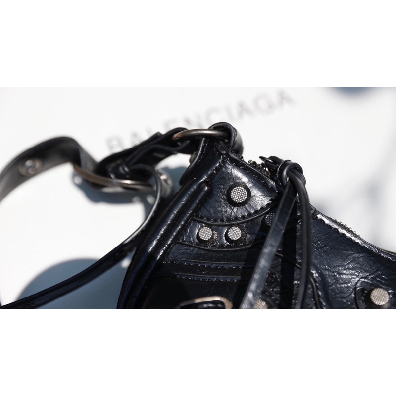 Túi Xách Balenciaga Bag Trắng Đen Size 25  -  By Anh Dinh Phuong